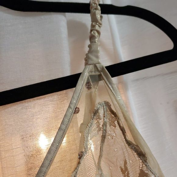 Ellipse Lace Bra Women's SIZE M-L - Picture 3 of 5